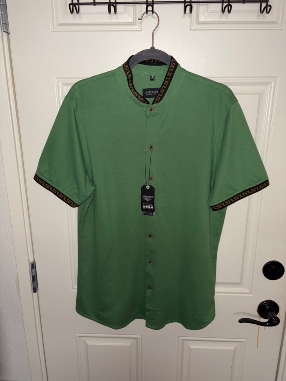 Green Short-Sleeve Button-Down Shirt with Contrast Trim